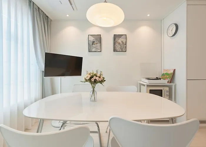 Naon Apartamento